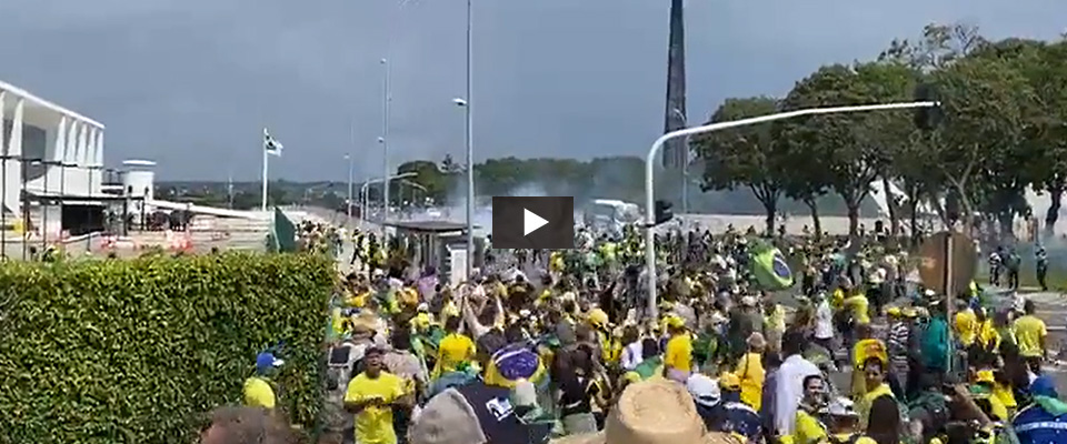 i-sostenitori-di-bolsonaro-assaltano-il-parlamento-per-bloccare-lula,-brasile-nel-caos-(video)-–-secolo-d'italia