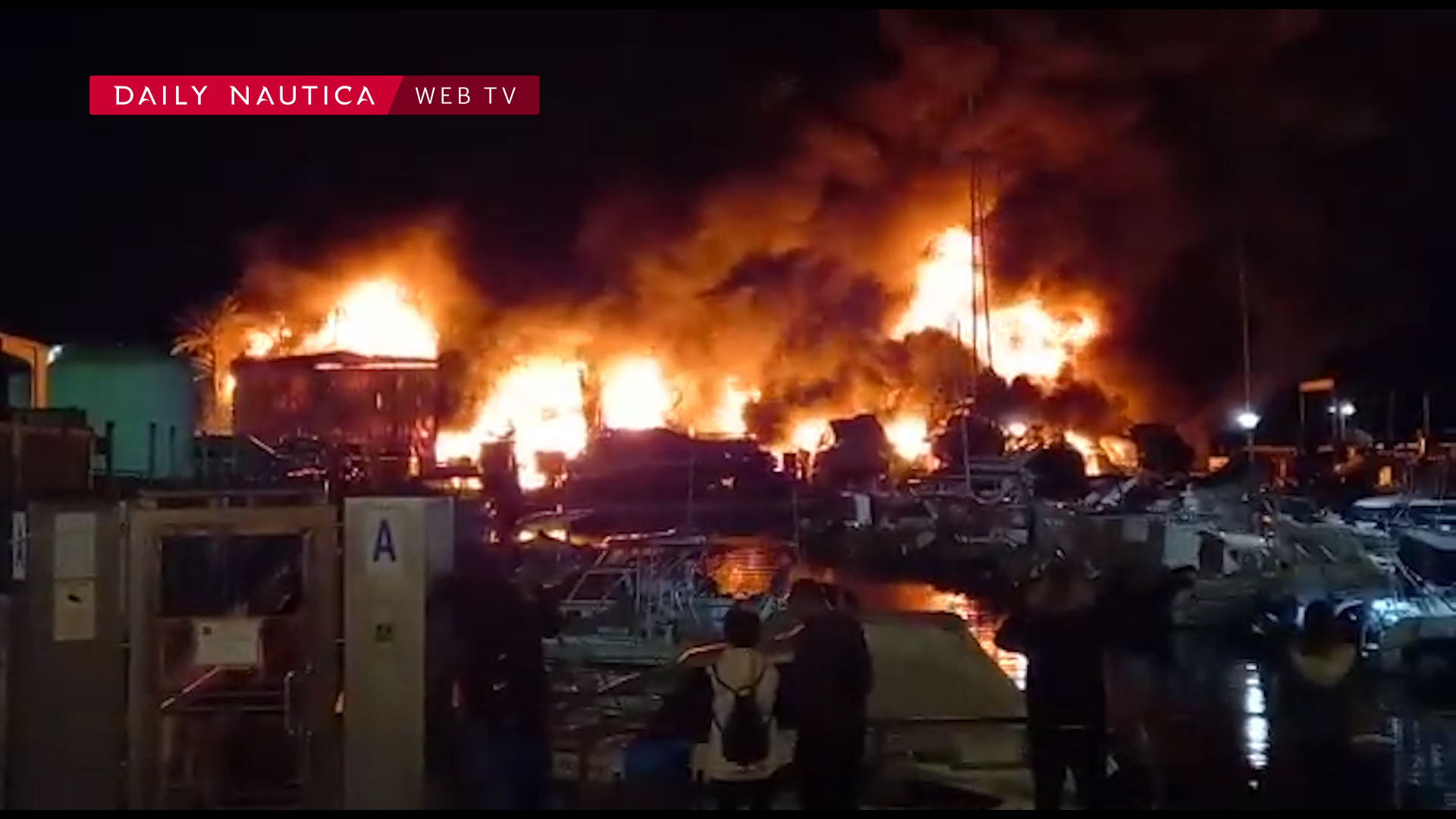 incendio-al-marina-marbella-distrugge-circa-100-imbarcazioni:-il-video