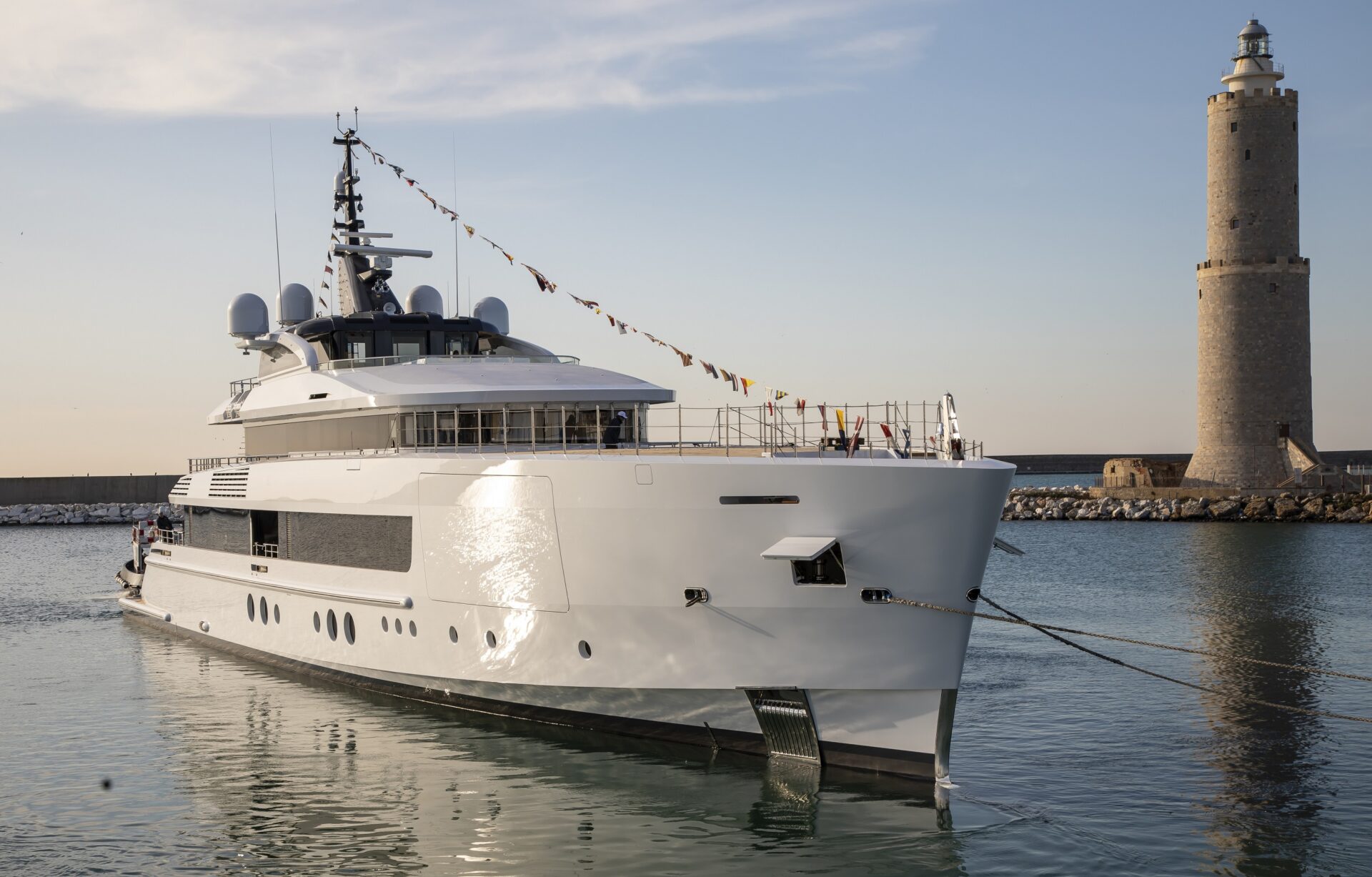 varato-fb283,-il-nuovo-yacht-full-custom-di-benetti-da-62-metri