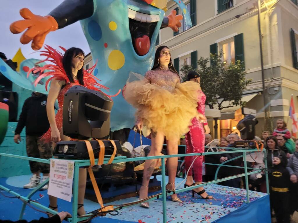 carnevale-di-diano-marina-ai-blocchi-di-partenza:-oggi-pomeriggio-i-primi-festeggiamenti-–-riviera24