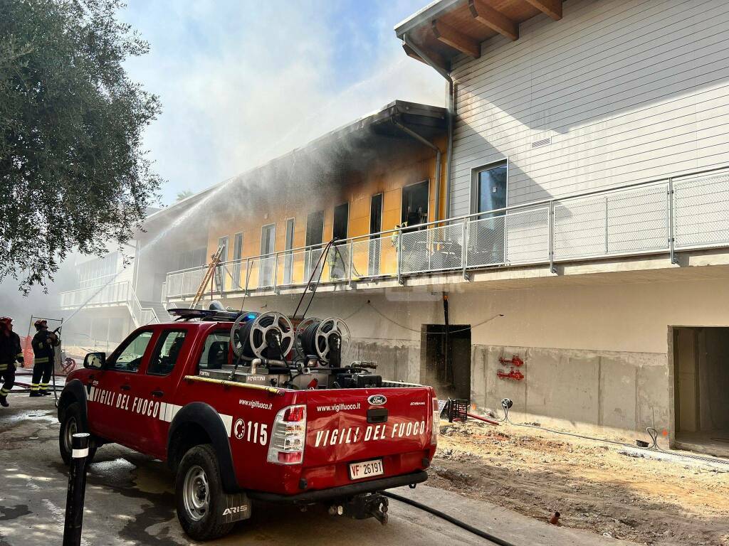 bordighera,-nuova-scuola-di-via-napoli-andata-in-fiamme:-per-riparare-i-danni-servono-piu-di-1,5-milioni-di-euro-–-liguria24