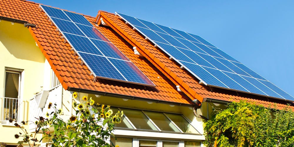 installare-il-fotovoltaico-inizia-a-costare-meno:-senza-lo-sconto-in-fattura-il-prezzo-scende