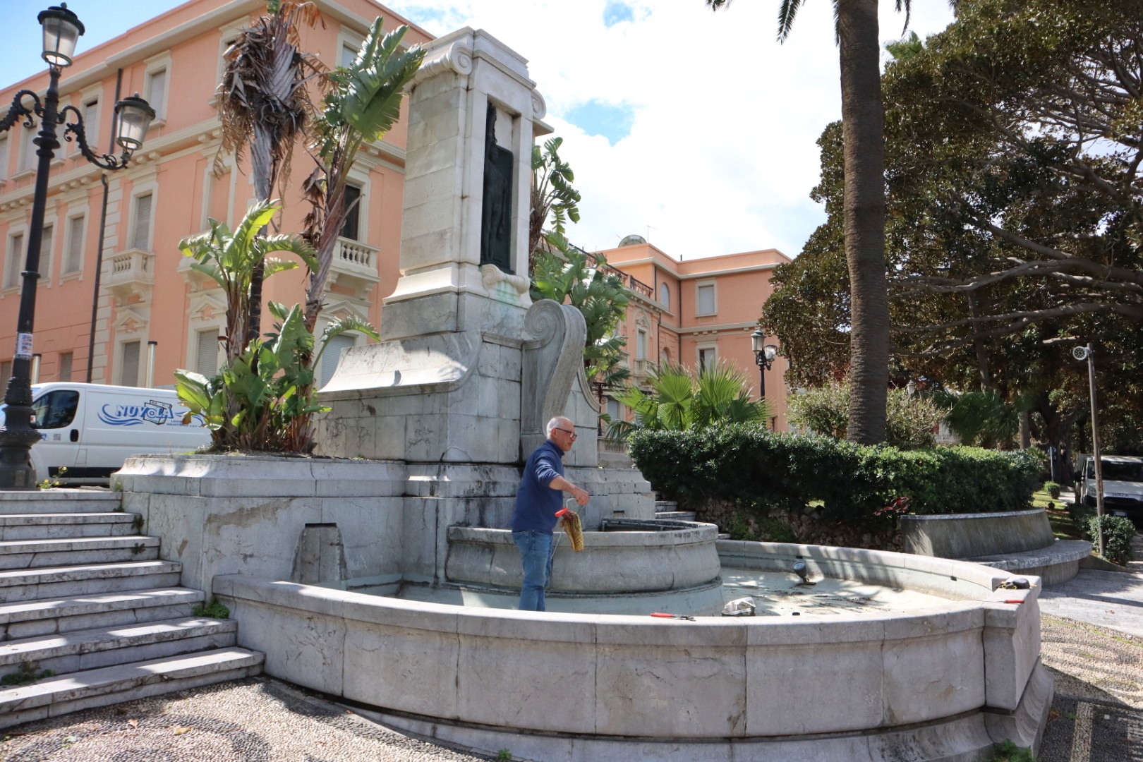 reggio-calabria:-la-fontana-monumentale-del-lungomare-tornera-al-suo-splendore